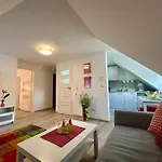 Goja Apartment *